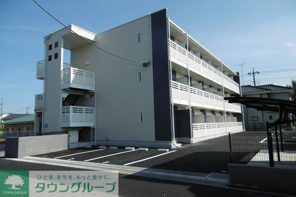 レオネクストレーヴの物件外観写真